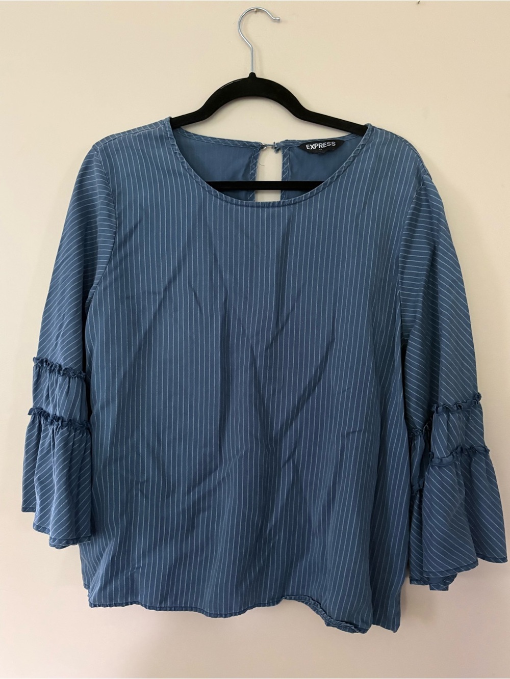 Express Top Navy Blue Pinstripe 3/4 Bell Sleeve Relaxed Fit Blouse Size Large